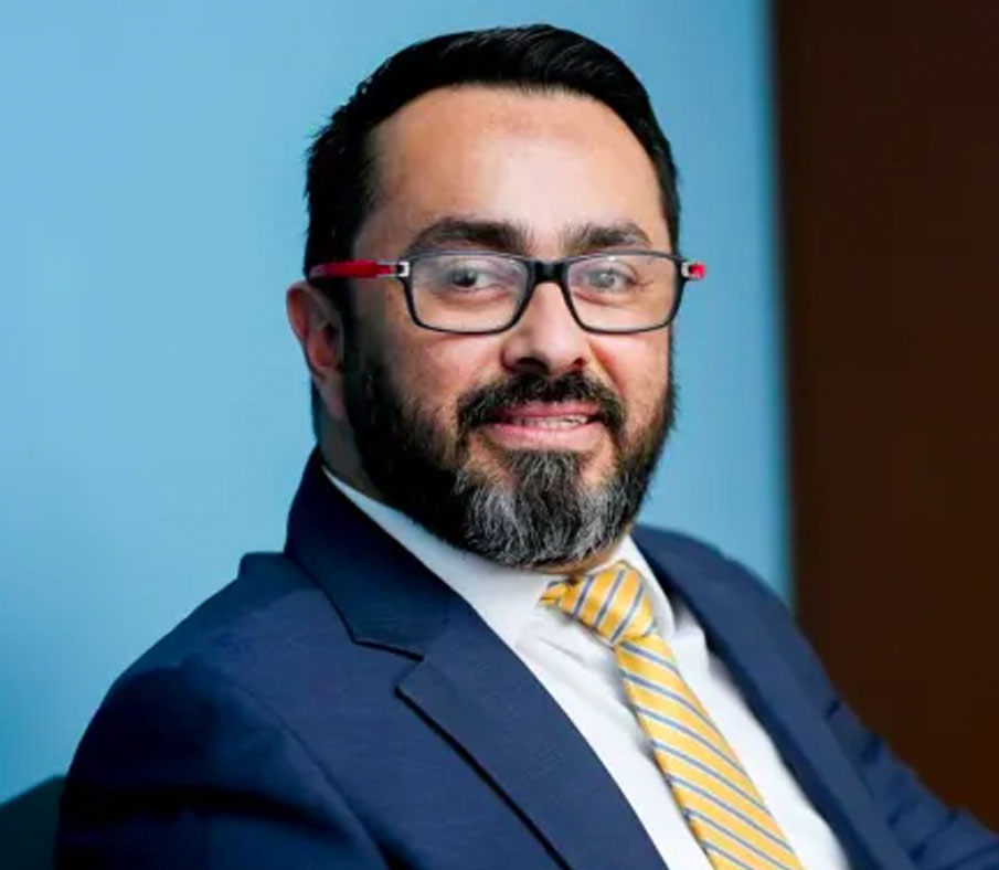 Edwin <strong> Estrada </strong>