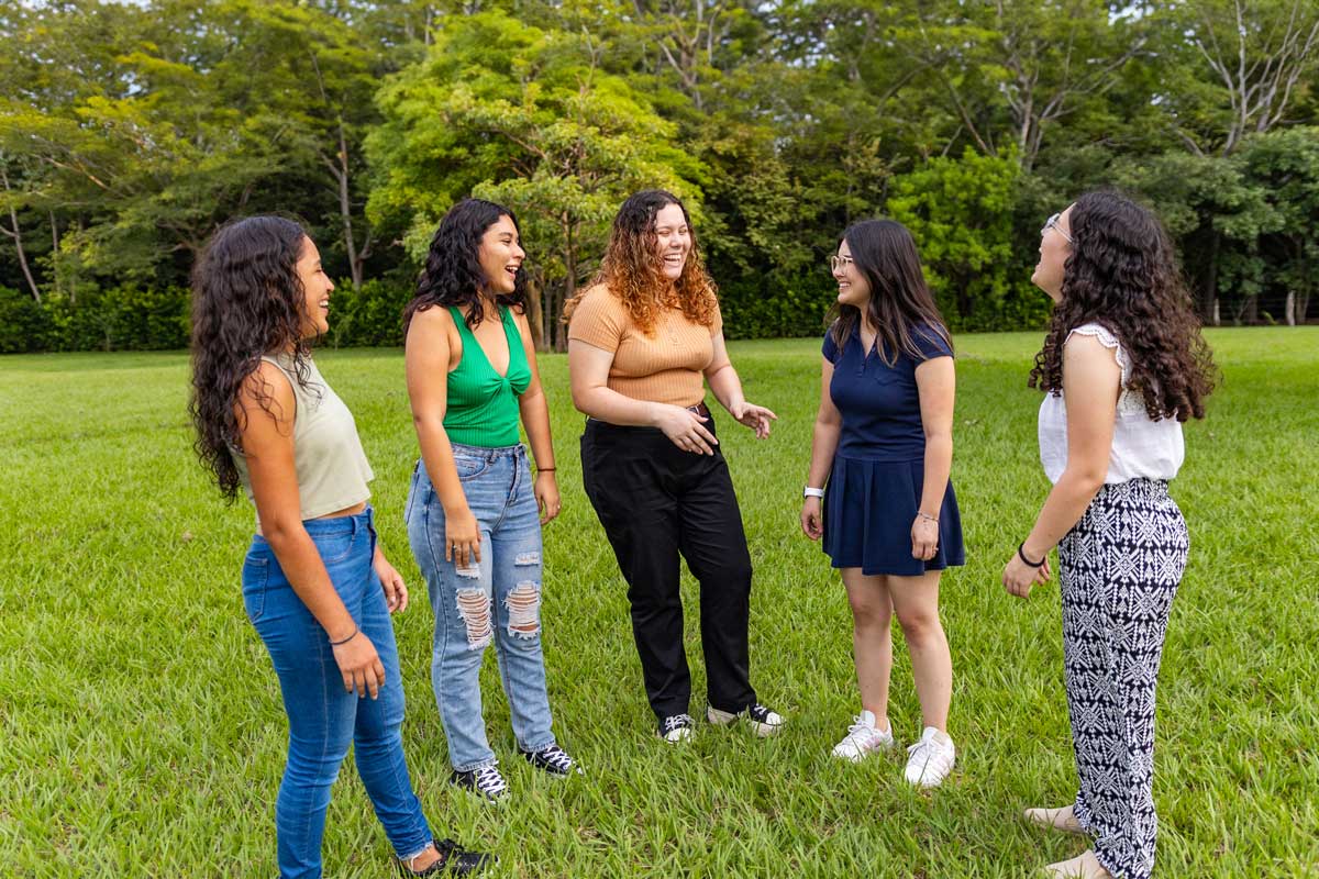 Happy Students Invenio University